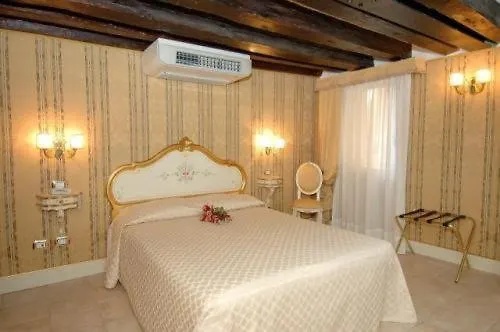 Hotel San Maurizio Venice